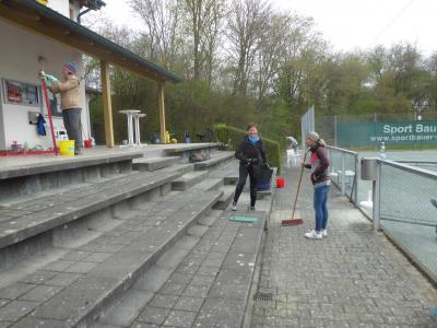 Tennisplätze sind spielbereit